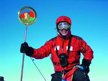 Министр экологии Гусейн Багиров покоряет  Южный полюс