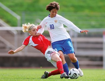 Анна Делева (справа) – одна из надежд российского женского футбола