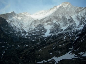 На гималайский пик Дхаулагири (8167 метров) Денис Урубко взошел в 2007 году